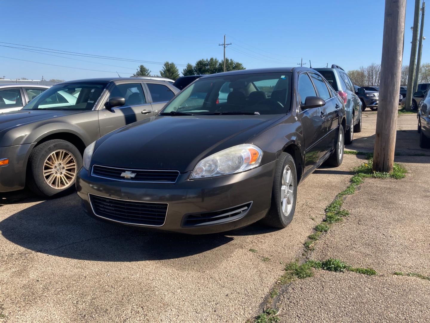 2008 Mocha Bronze Met Chevrolet Impala LT (2G1WT58KX81) with an 3.5L V6 OHV 12V FFV engine, 4-Speed Automatic Overdrive transmission, located at 1800 South Ihm Blvd, Freeport, IL, 61032, (815) 232-5543, 42.278645, -89.607994 - Photo#0